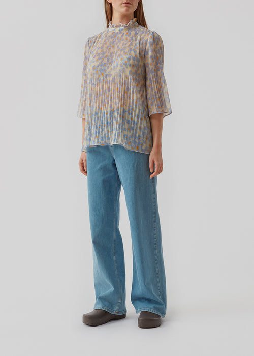 Modstrom_Oystermd_Print_Top_Aqua_Flower_Web_Model_Front_x700.jpg