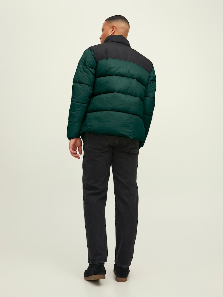 jack-jones-fallwinter2022-3908659-12212218-4.jpg