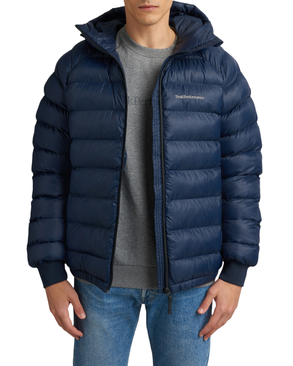 peak-performance-m-tomic-insulated-hood-jacket.jpg