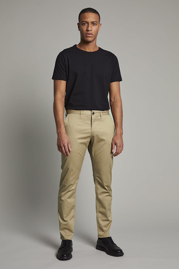 desert-khaki-pristu-bukser-2.jpg