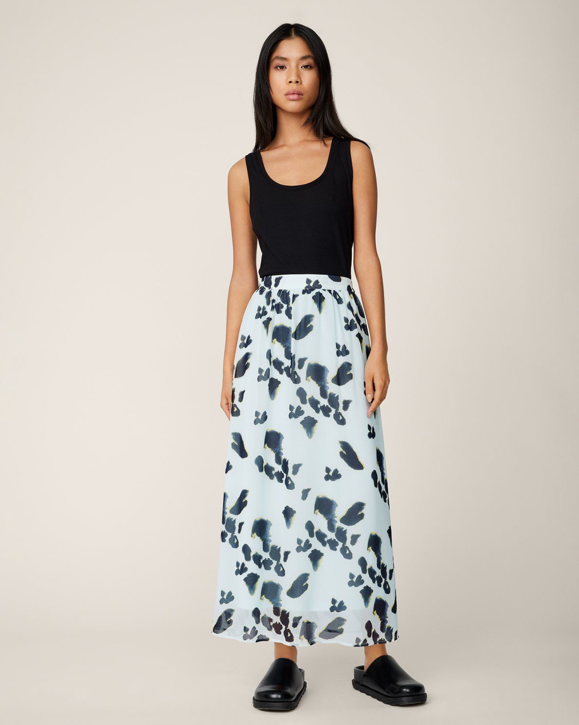 moss-copenhagen-mschgabriana-kabrina-skirt-aop-1190x1488c.jpeg